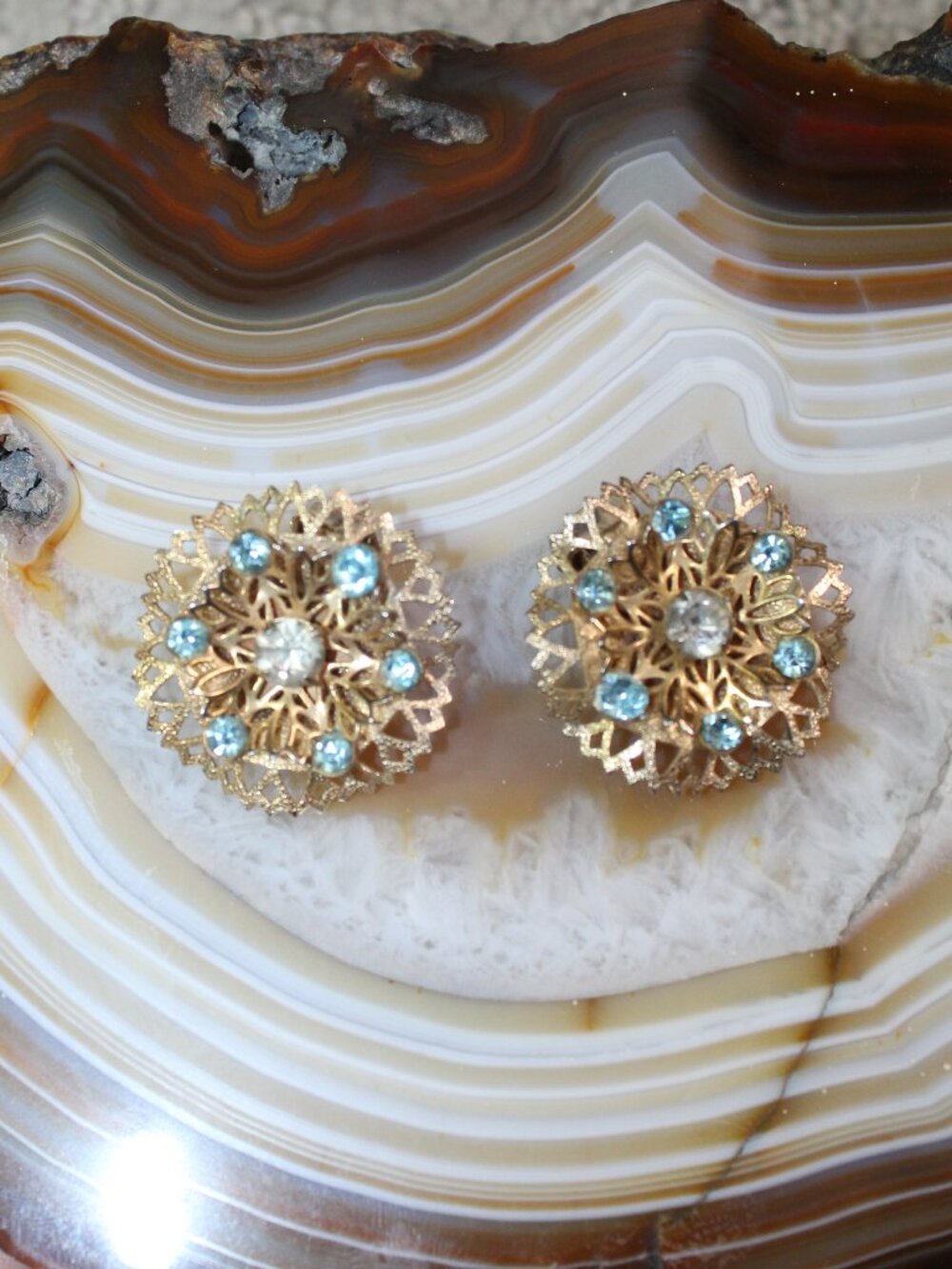 Openwork Blue Rhinestone Clear Crystal 1" Round Gold Tone Metal Clip on Earrings